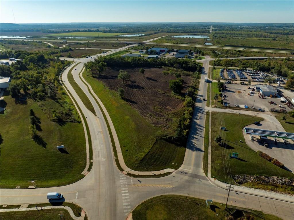 2900 & 2905 Haskell Lane