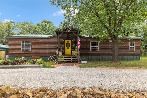 Photo of 565 SE 1131 Road, Osceola, MO 64776 (MLS # 2584661)