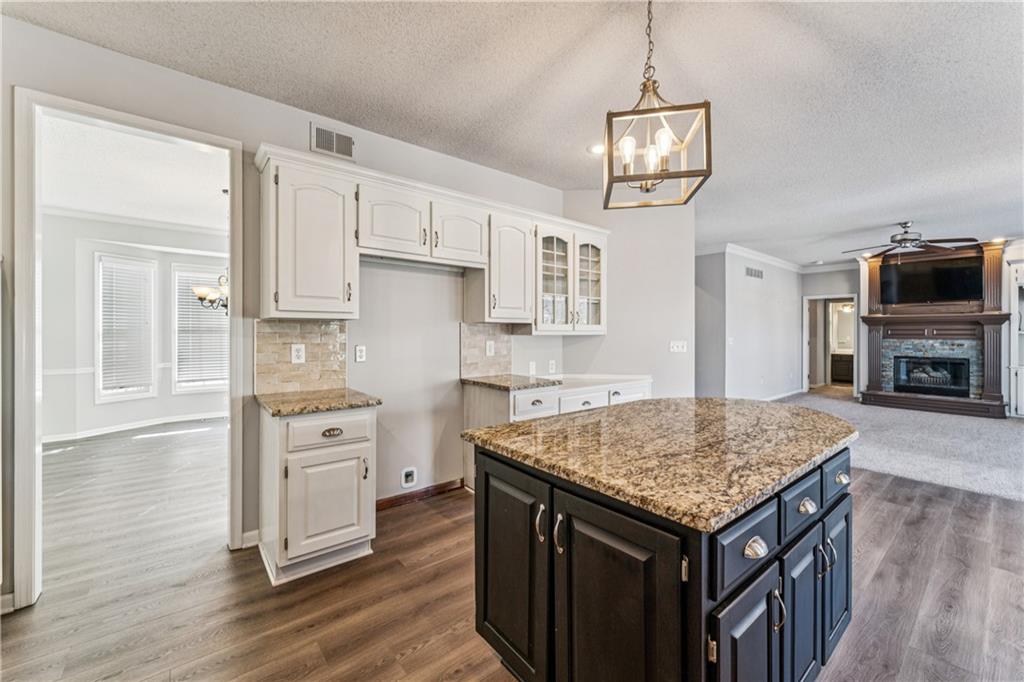 21600 W 98th Terrace