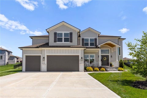 Photo of 2310 SW Serena Place, Lees Summit, MO 64082 (MLS # 2626034)