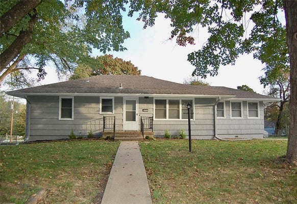 412 LOGAN ST, LEAVENWORTH, KS 66048 - Image ffa074b02fa661e8e45d96c6c175d064/2596260200