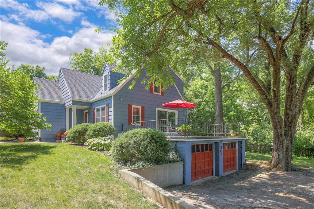 807 W 98th Street