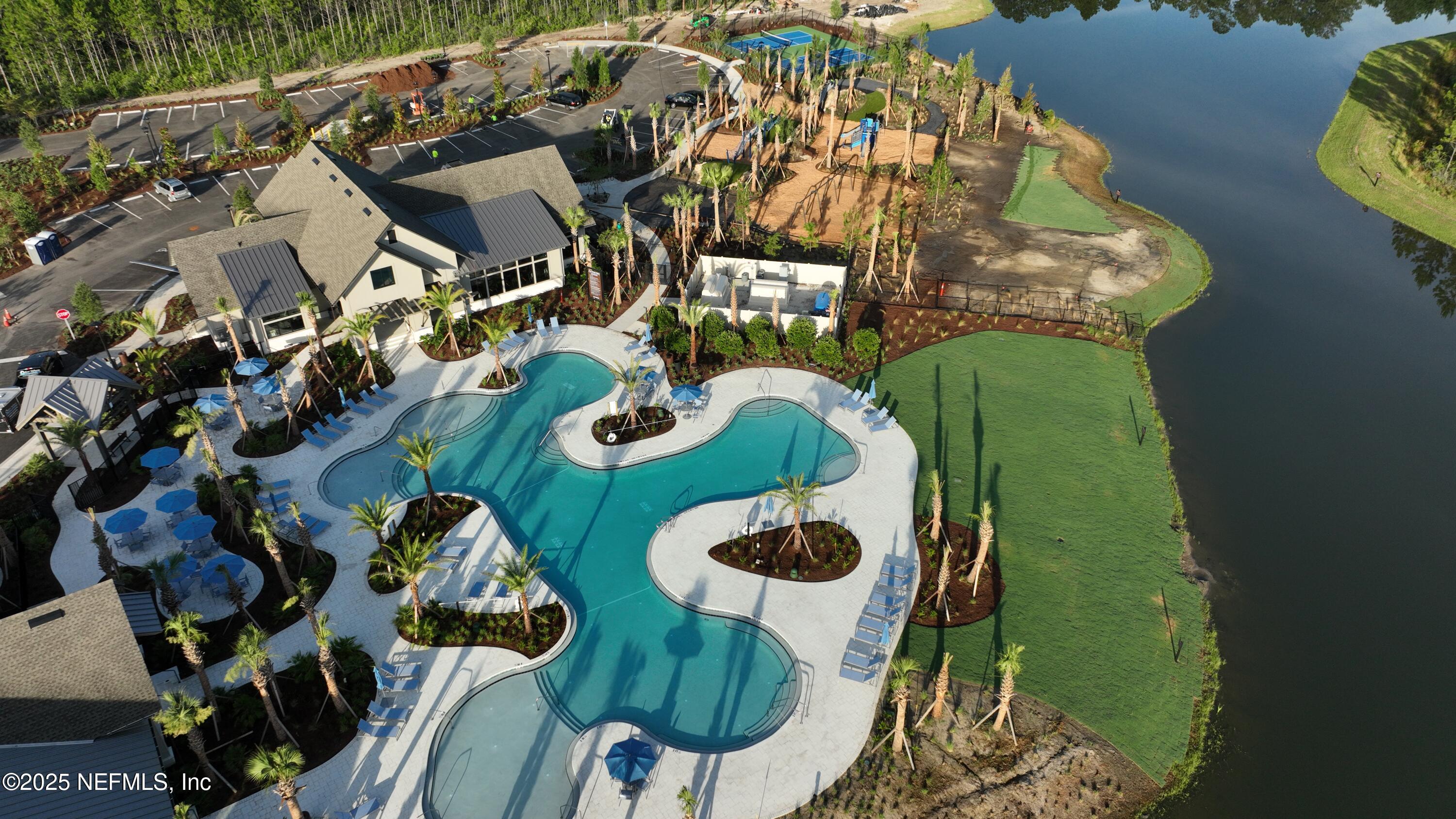76549 WINTERFIELD Drive