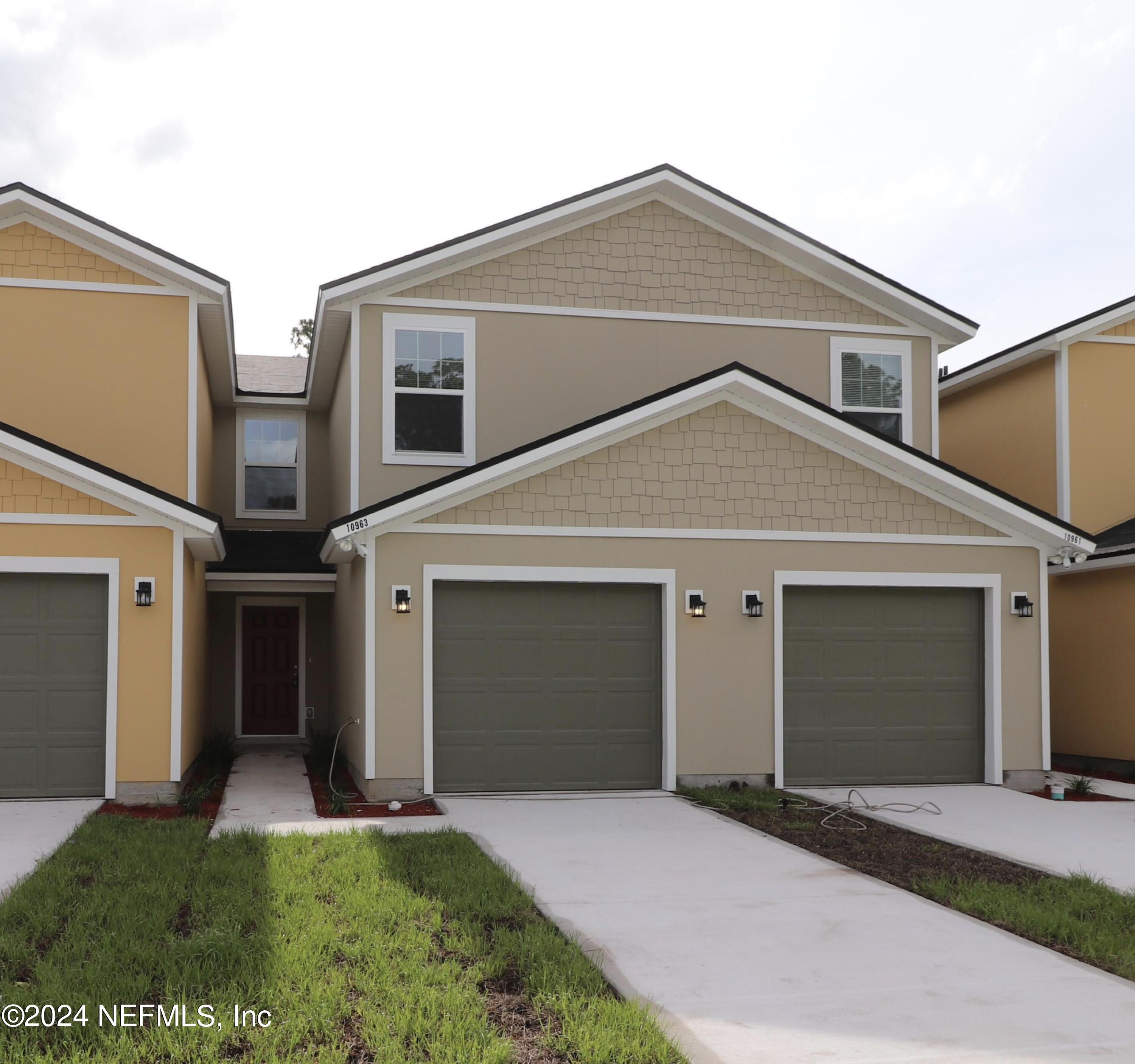 View Jacksonville, FL 32218 townhome