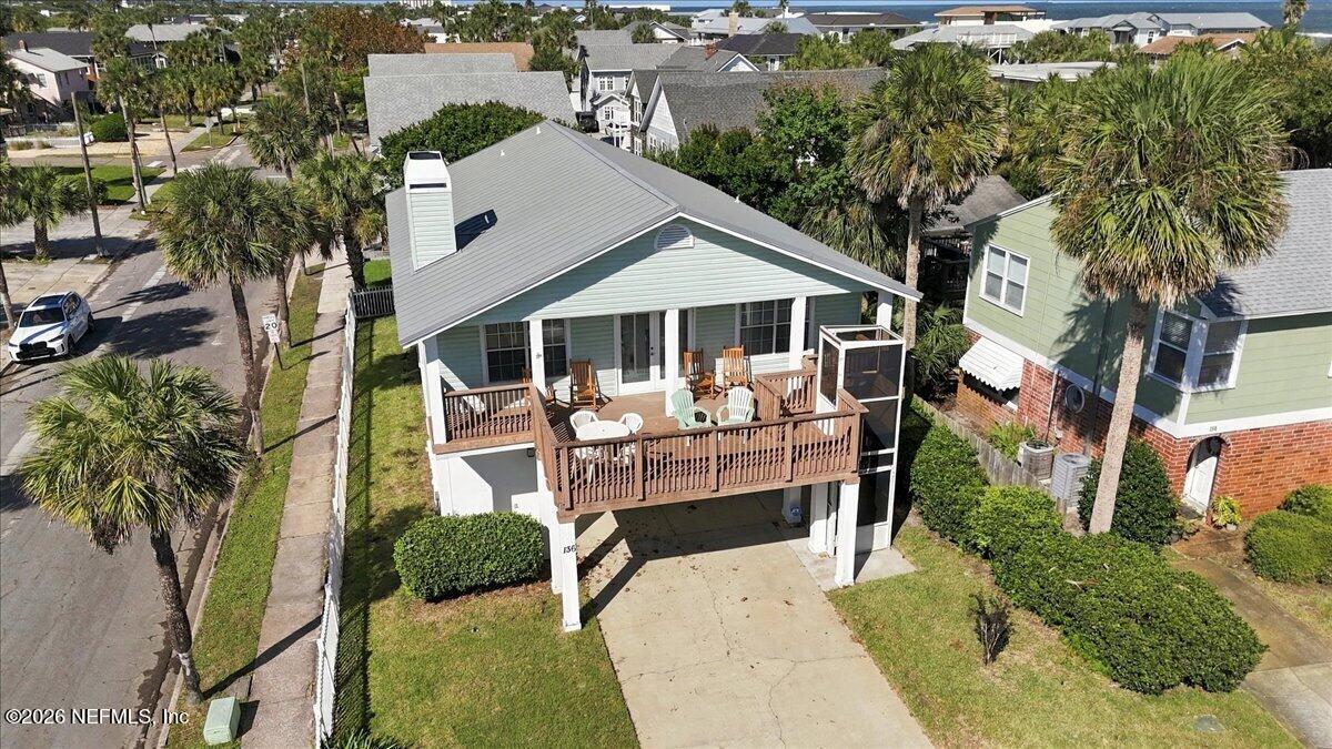 136 BOWLES Street