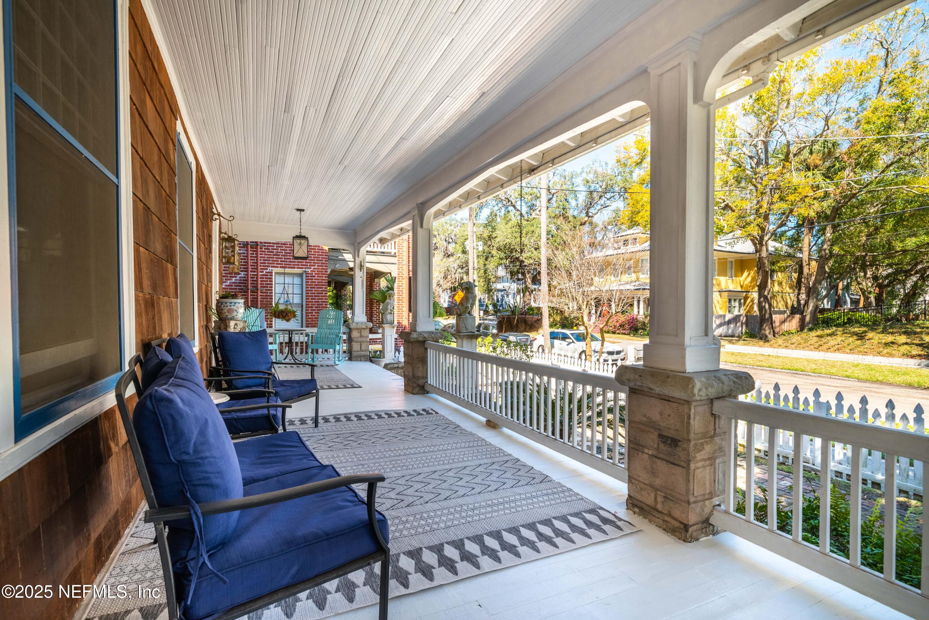 542 LANCASTER Street