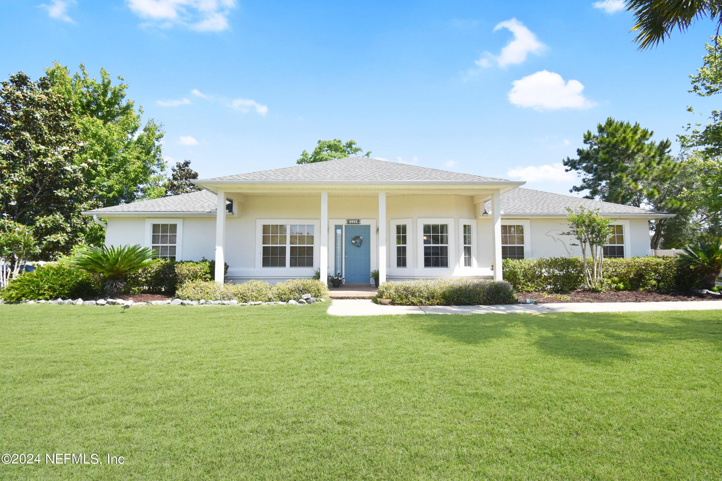 St Augustine, FL home for sale located at 320 Woodridge Lane, St Augustine, FL 32086