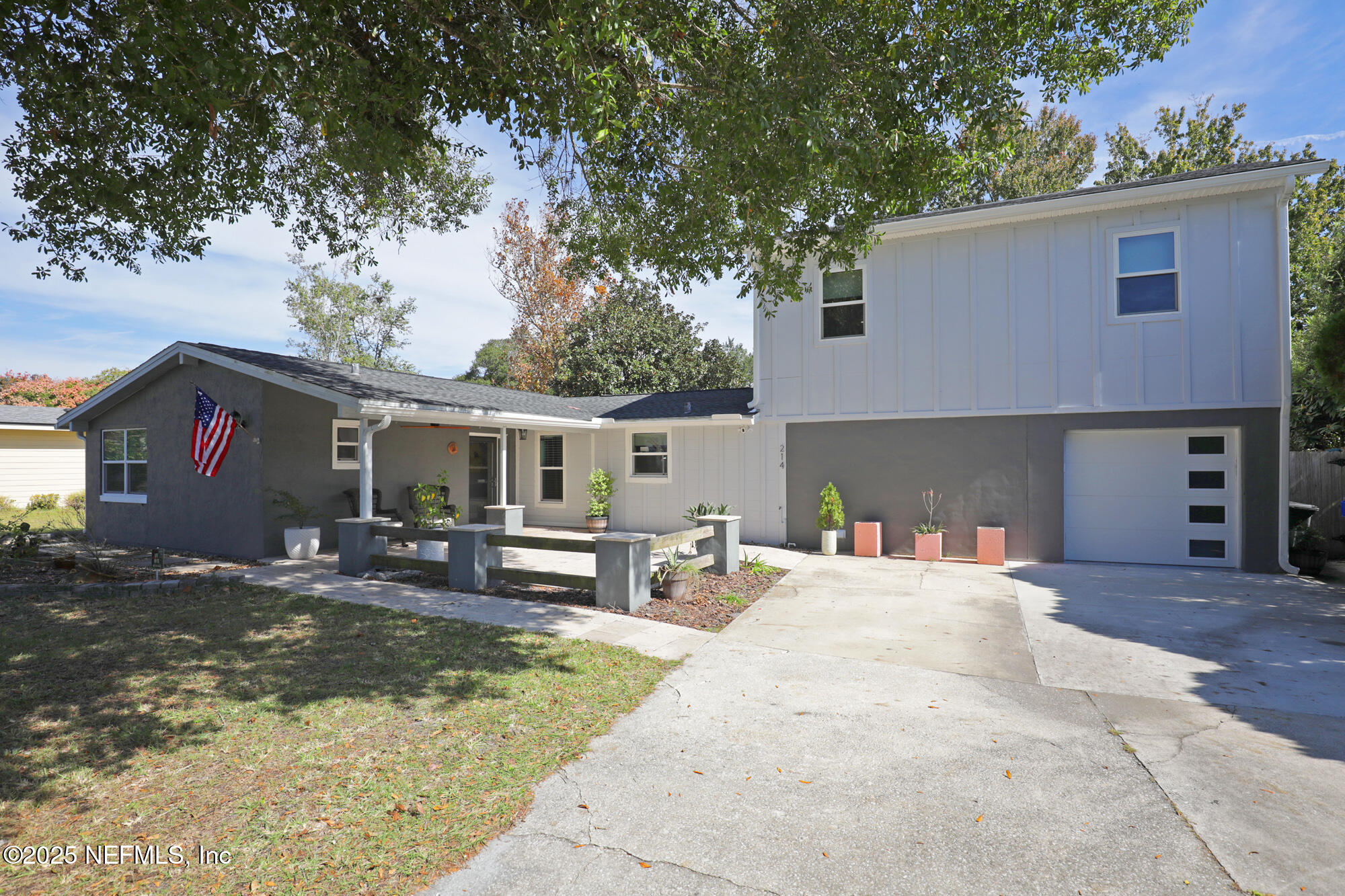 214 DELTONA Boulevard