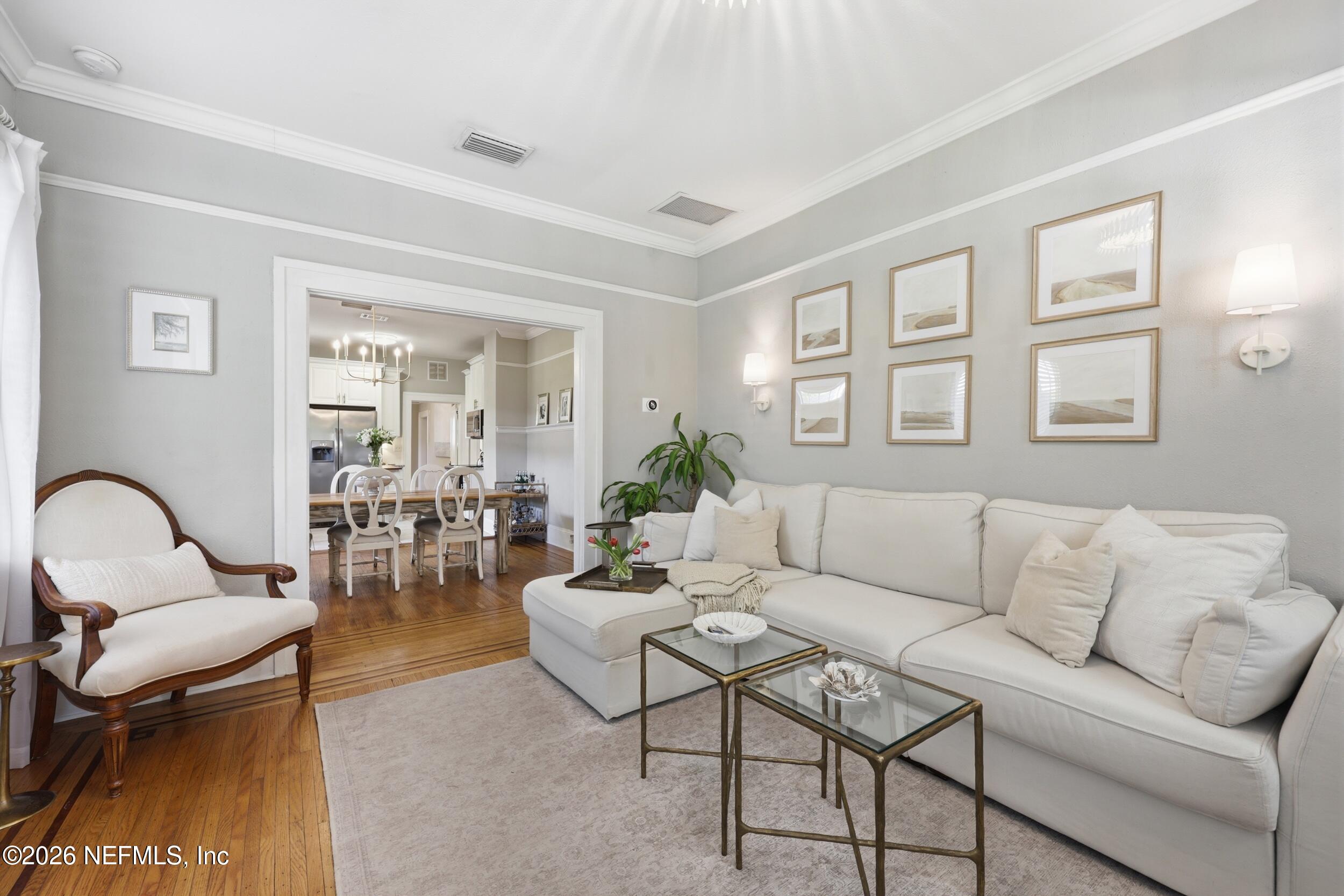 2231 DELLWOOD Avenue