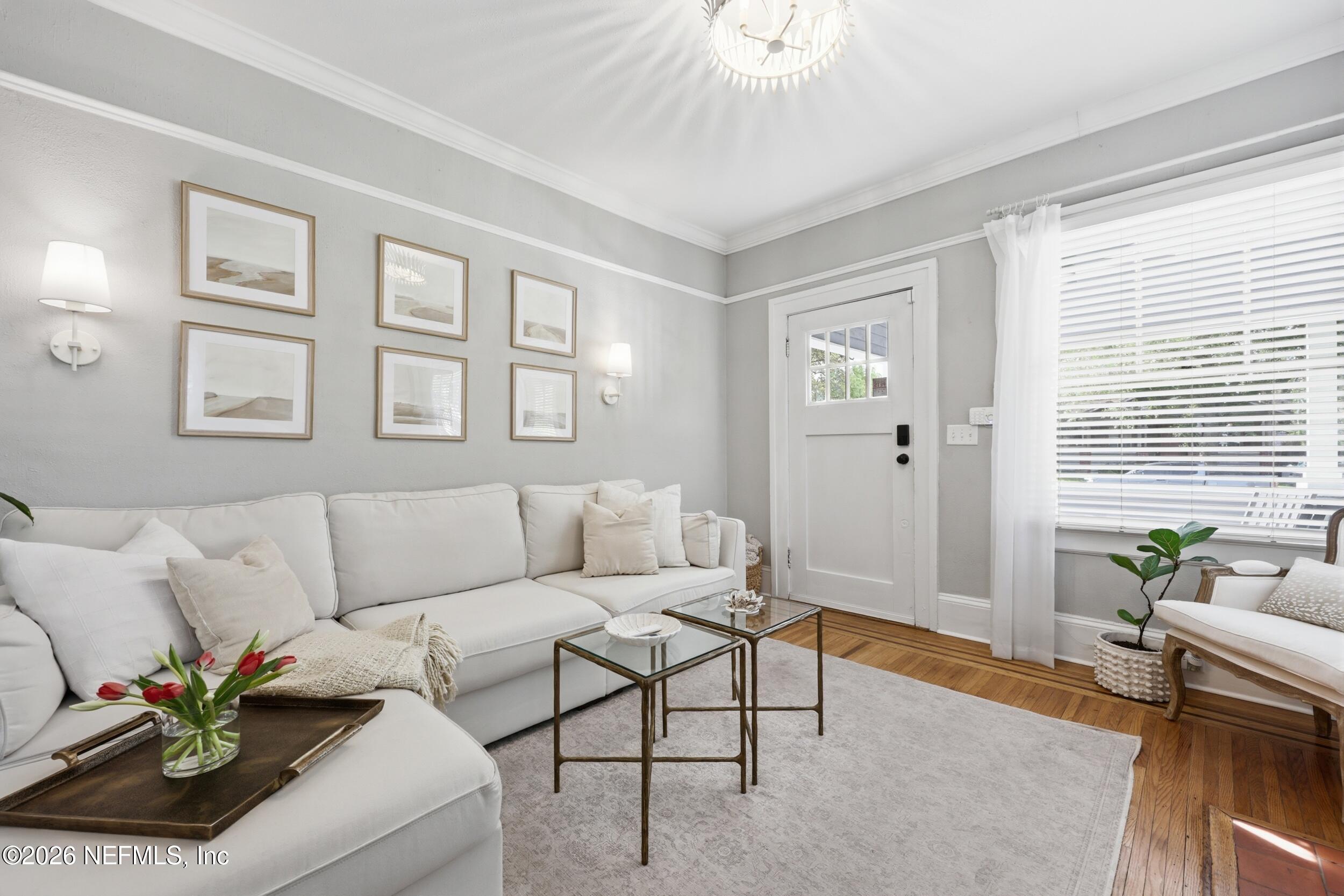 2231 DELLWOOD Avenue