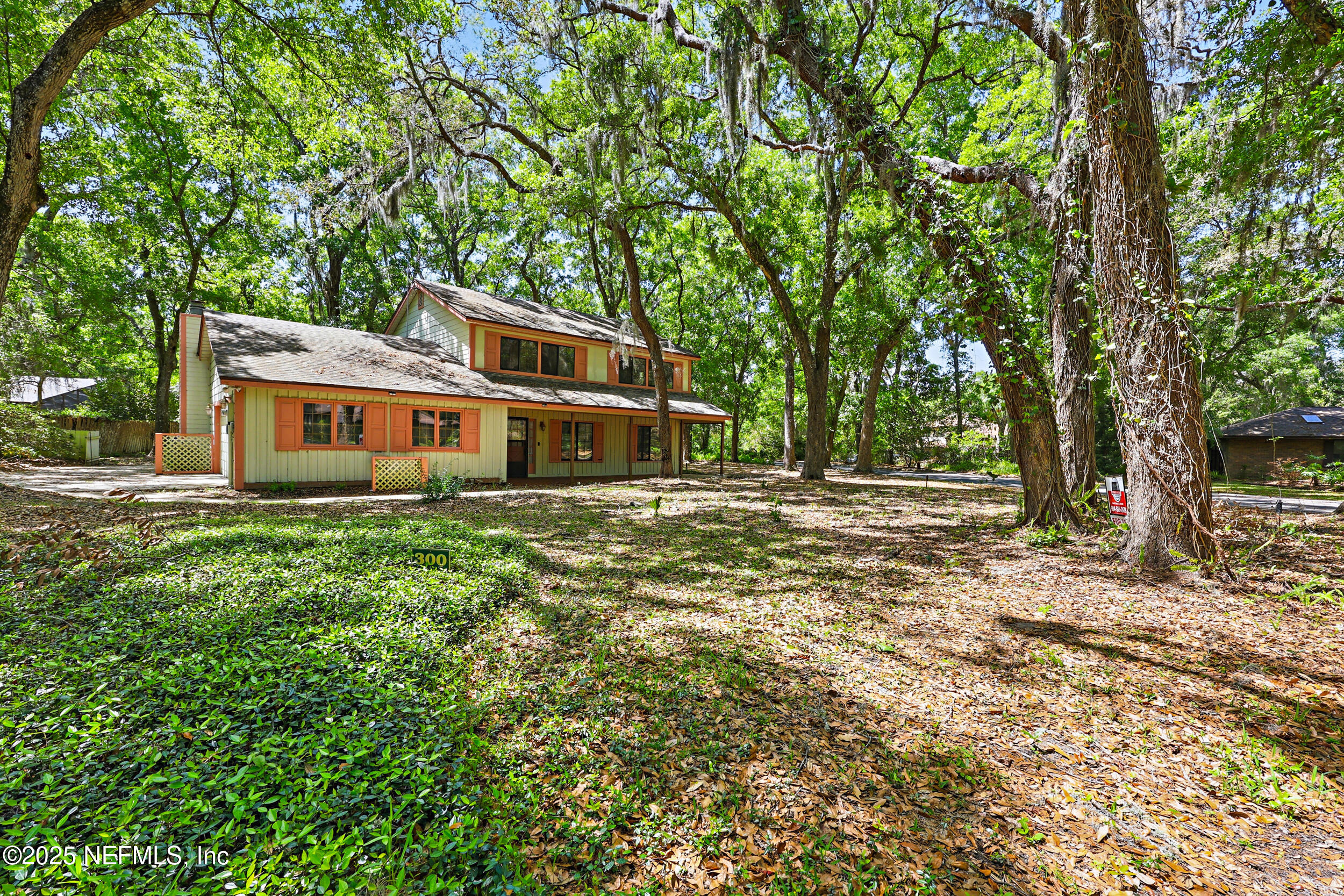 300 RAINTREE Trail
