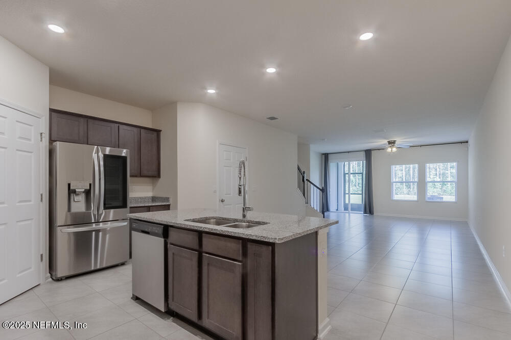 97 COASTLINE Way
