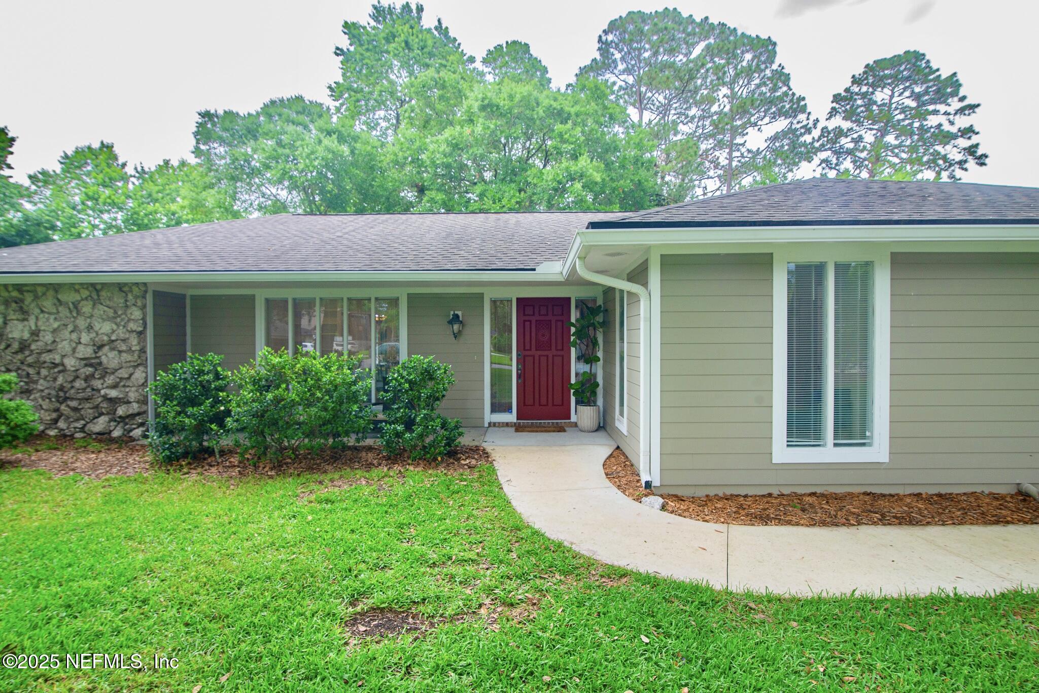 2333 THE WOODS Drive