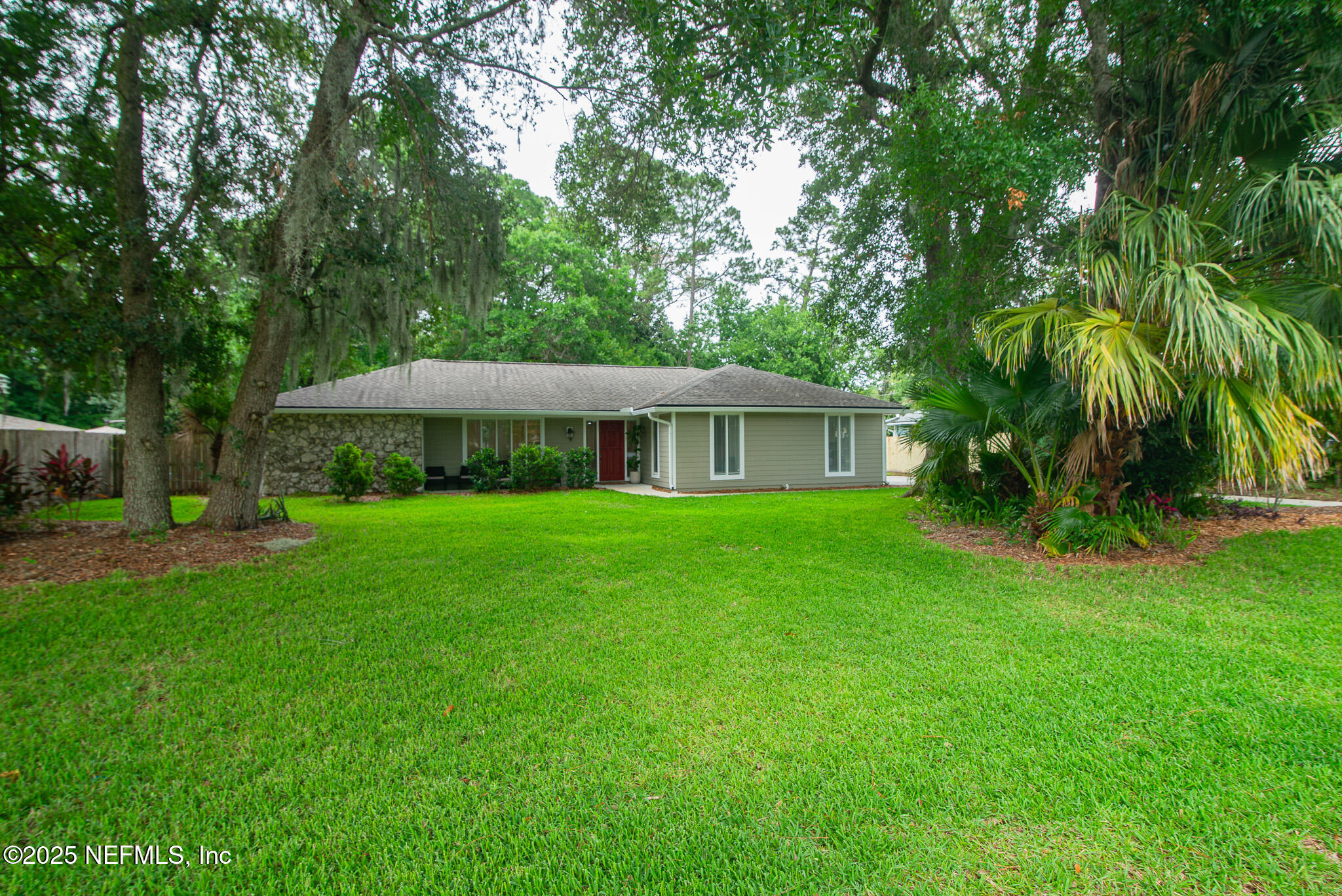 2333 THE WOODS Drive