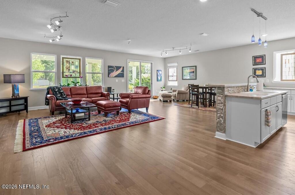 12253 ORANGE GROVE Drive