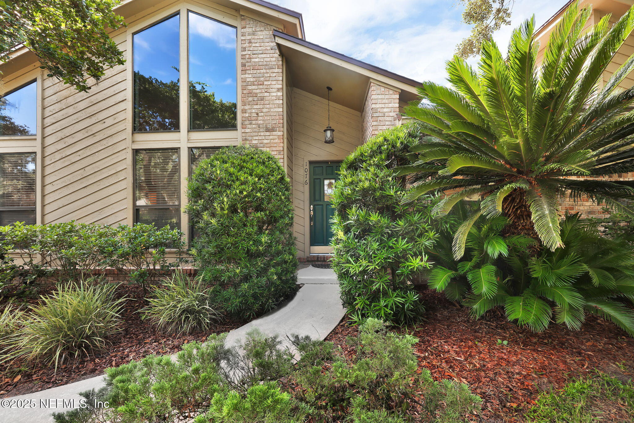 1076 MAINSAIL Lane