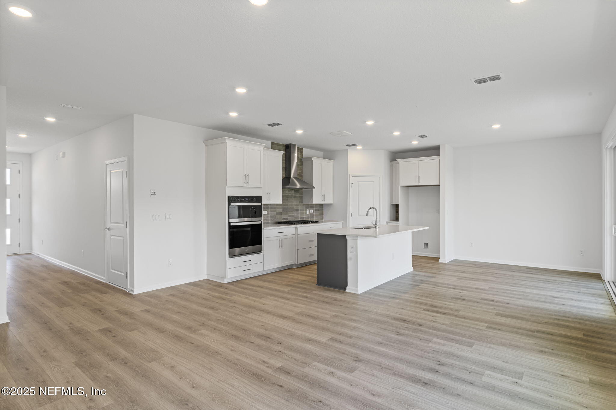 386 WHIRLWIND Place