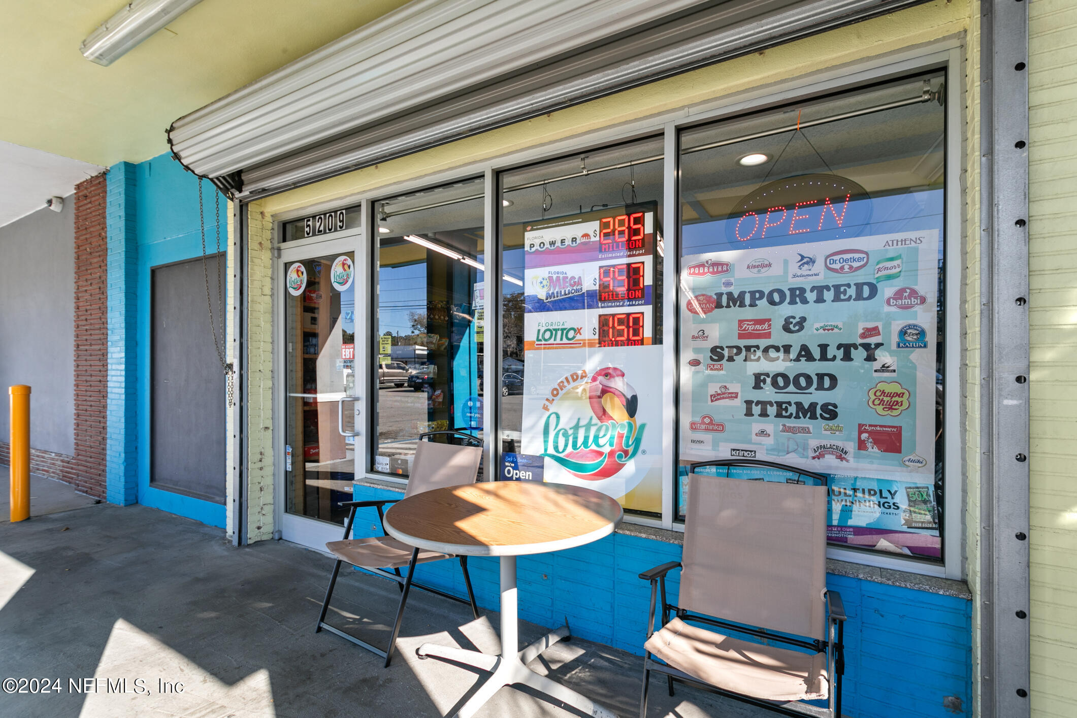 5209 BEACH Boulevard 5209 & 5207