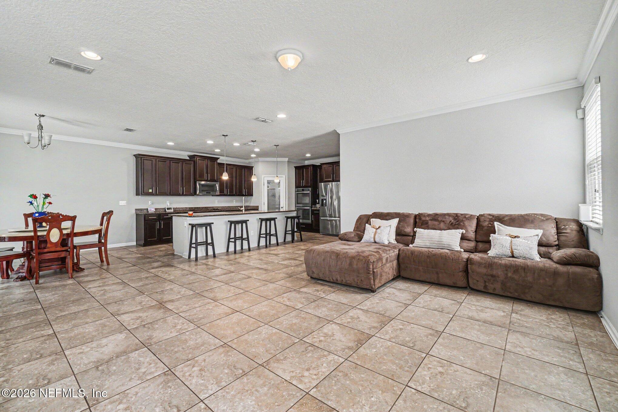 4690 PLANTATION OAKS Boulevard