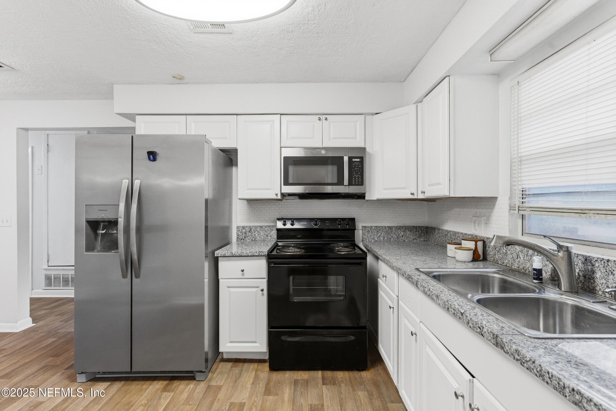 4663 ROANOKE Boulevard