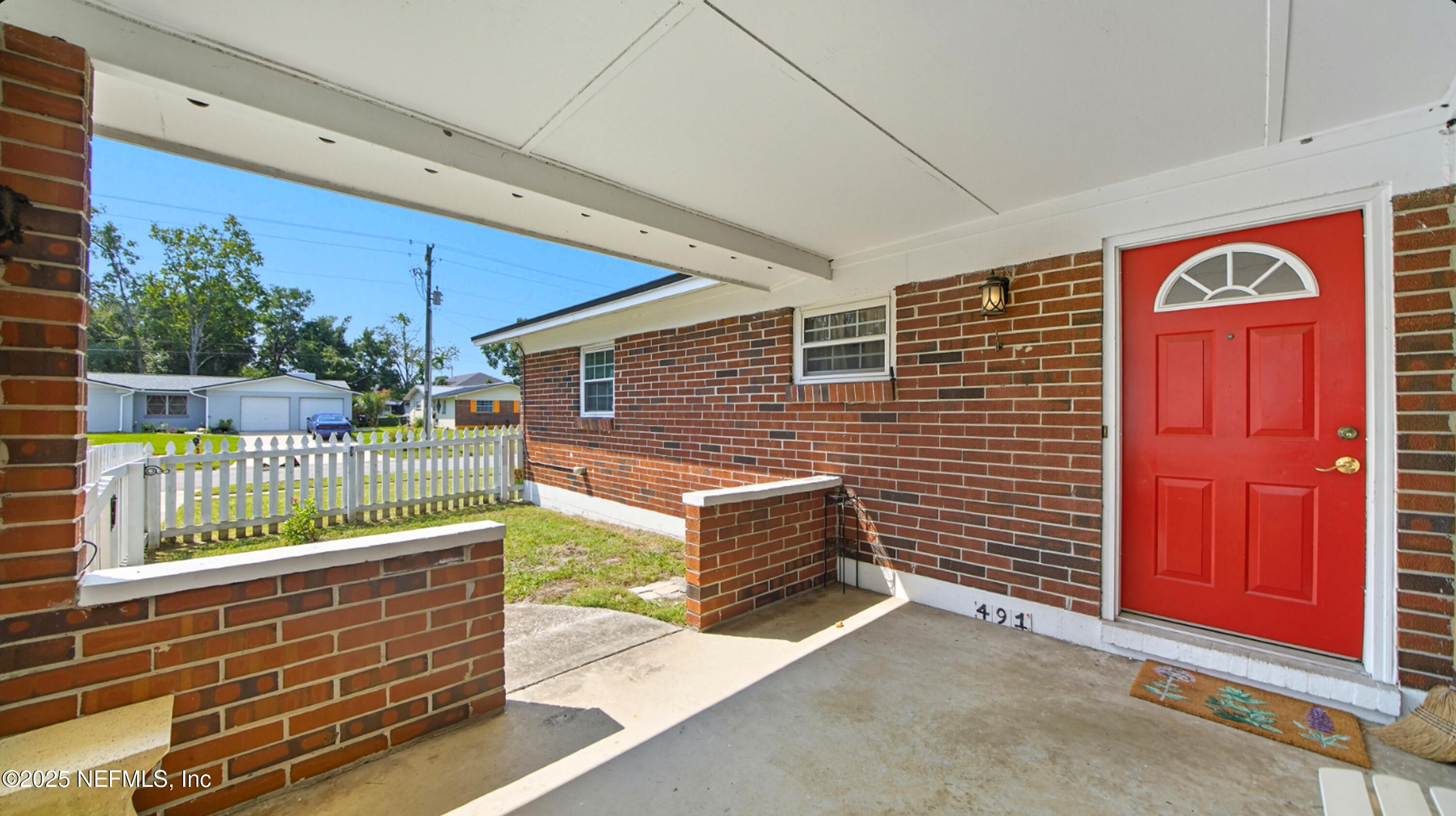 491 CLERMONT Avenue S