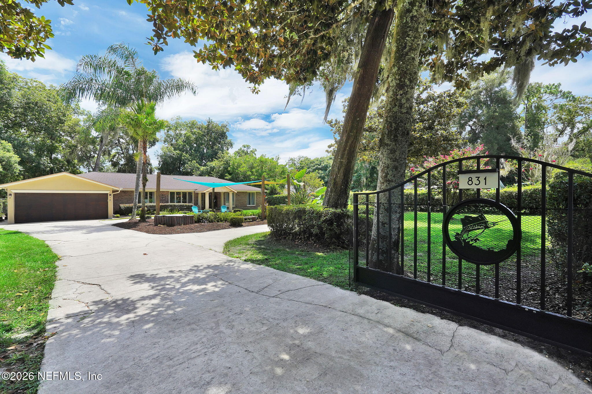 831 ARTHUR MOORE Drive