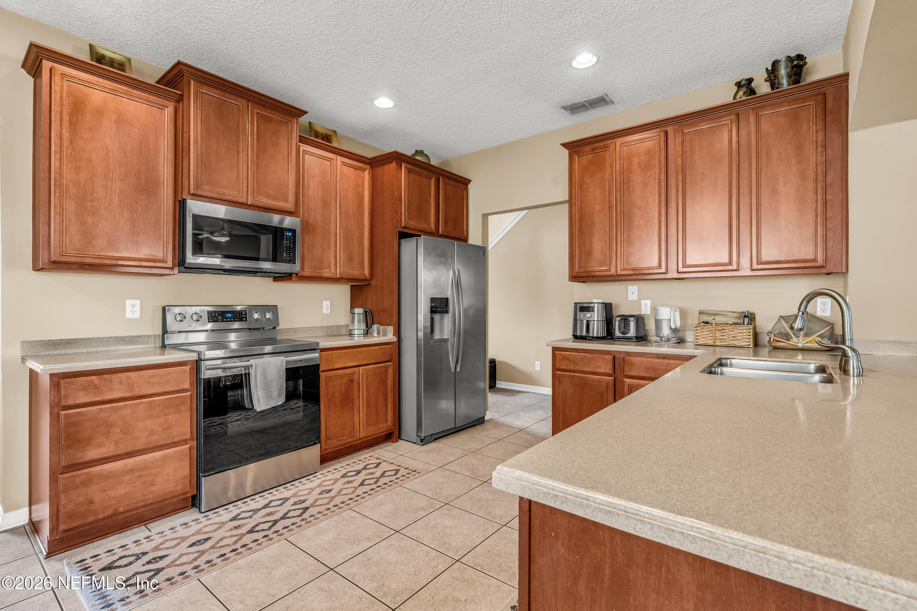 2622 KERMIT Court