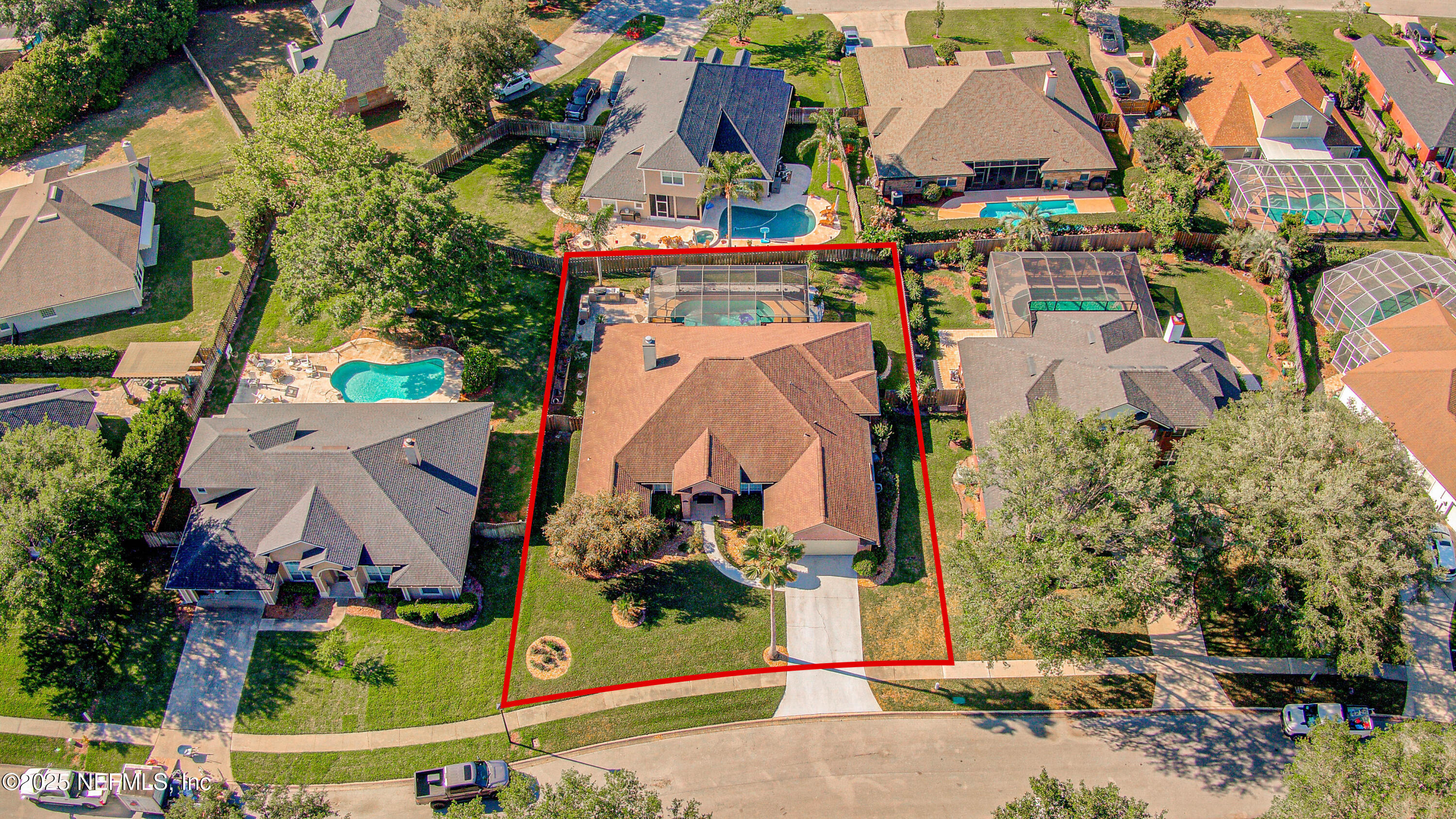 1764 RISING OAKS Drive