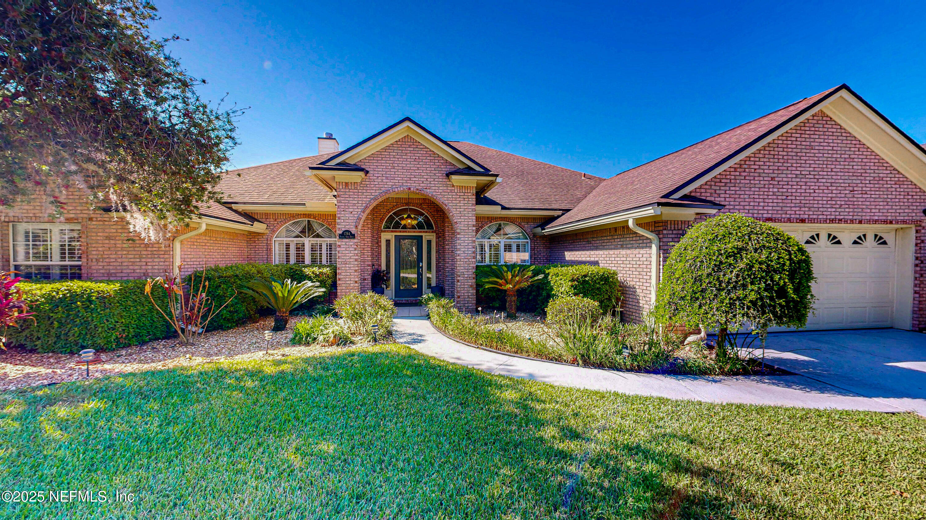 1764 RISING OAKS Drive