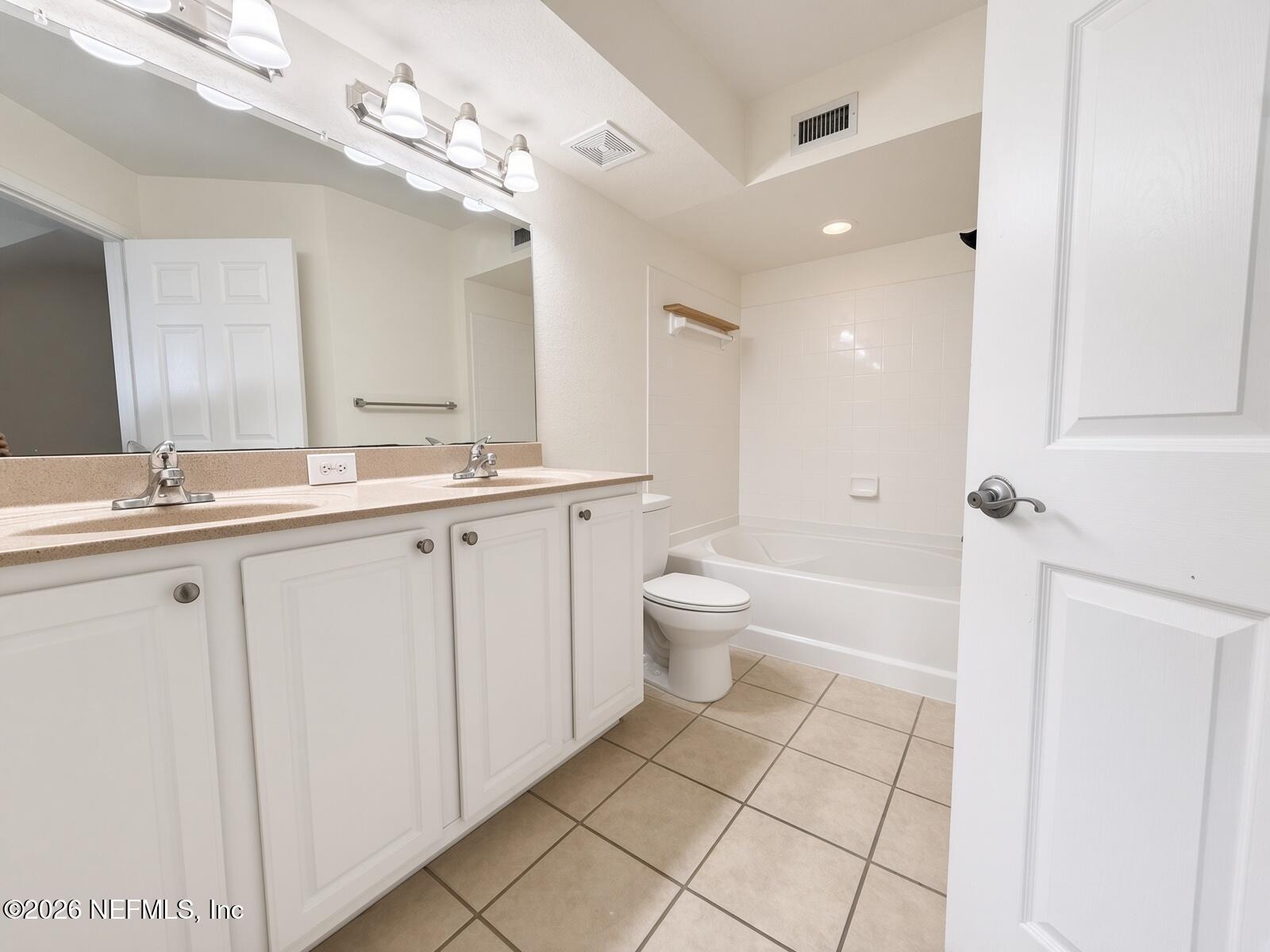 10075 GATE Parkway N 1610