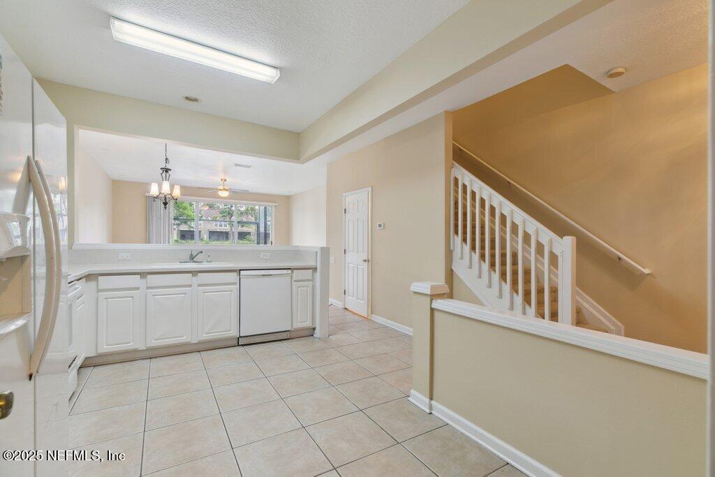 7507 SCARLET IBIS Lane