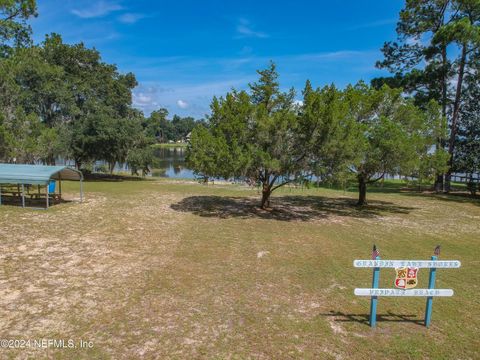 A home in Interlachen