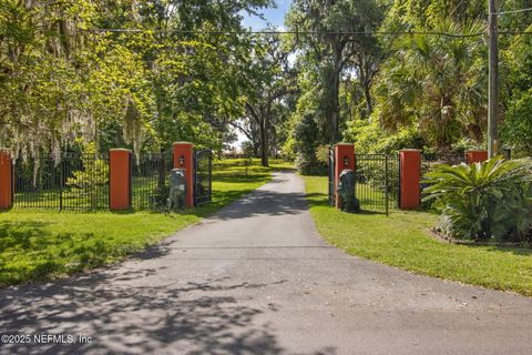 2703 HOLLY POINT Road E Orange Park FL 32073