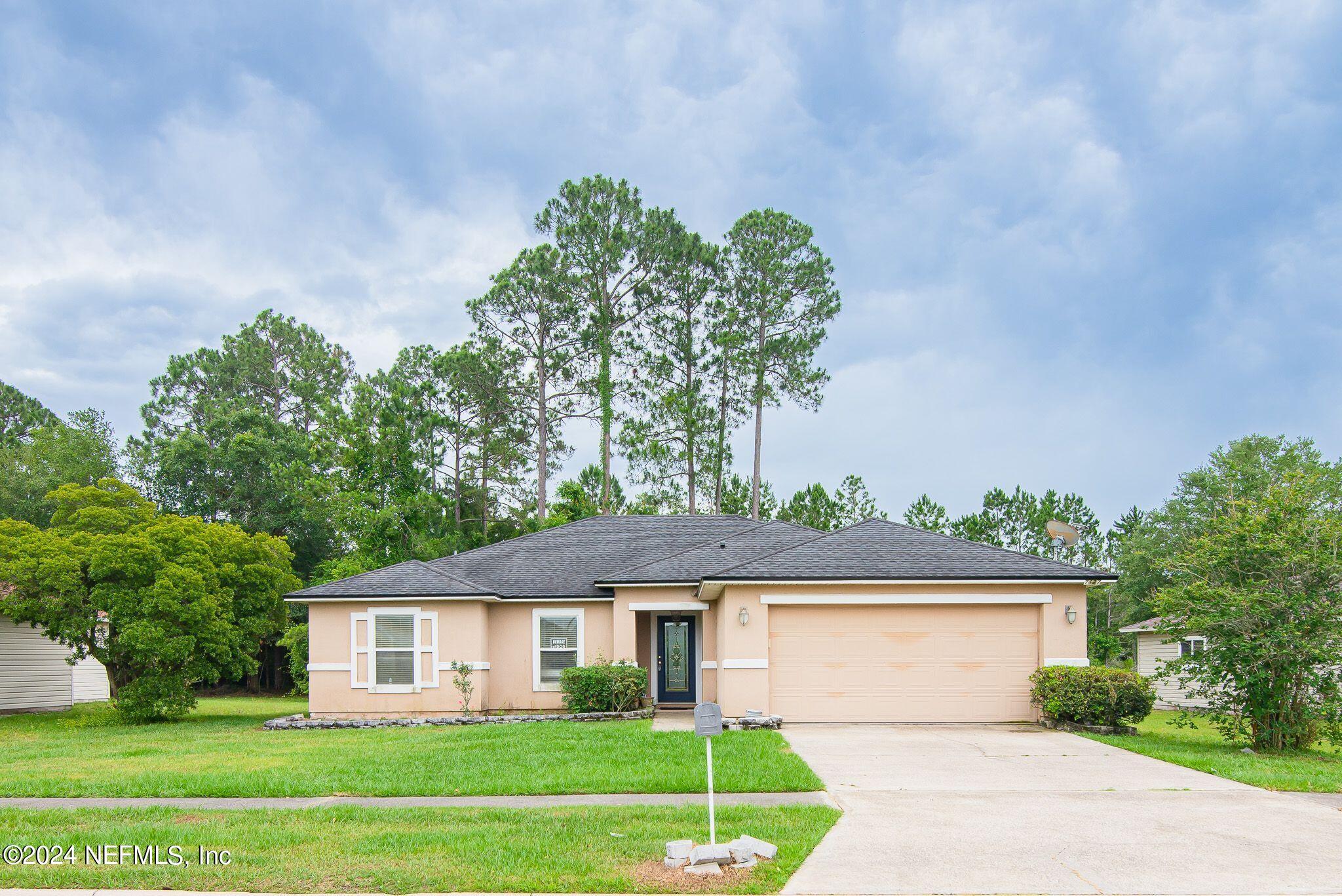 Jacksonville, FL home for sale located at 7127 Newman Lake Court, Jacksonville, FL 32222