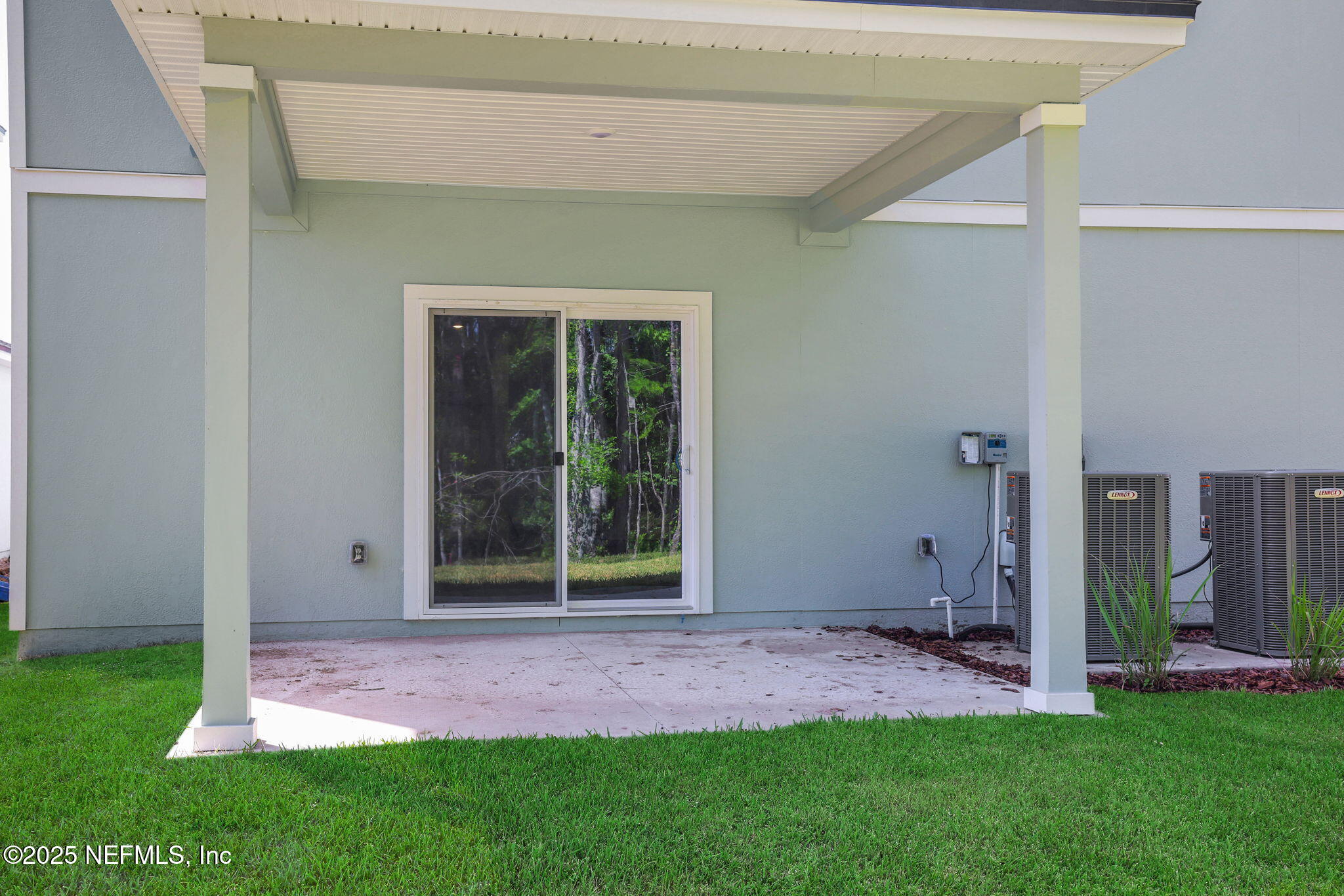 14401 CREEKBLUFF Way