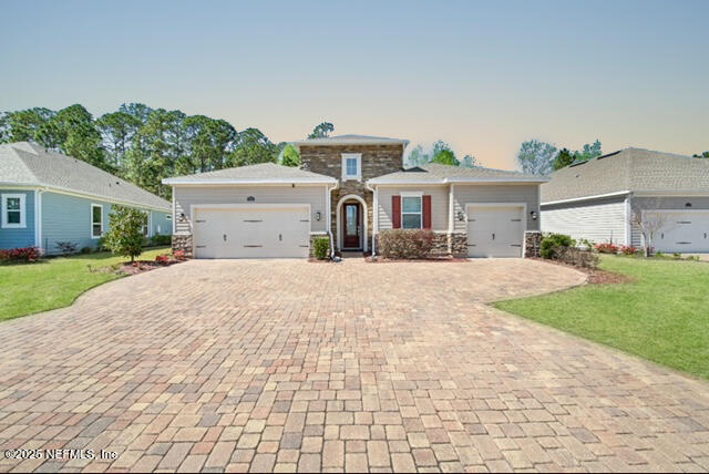 215 CARINA Trail