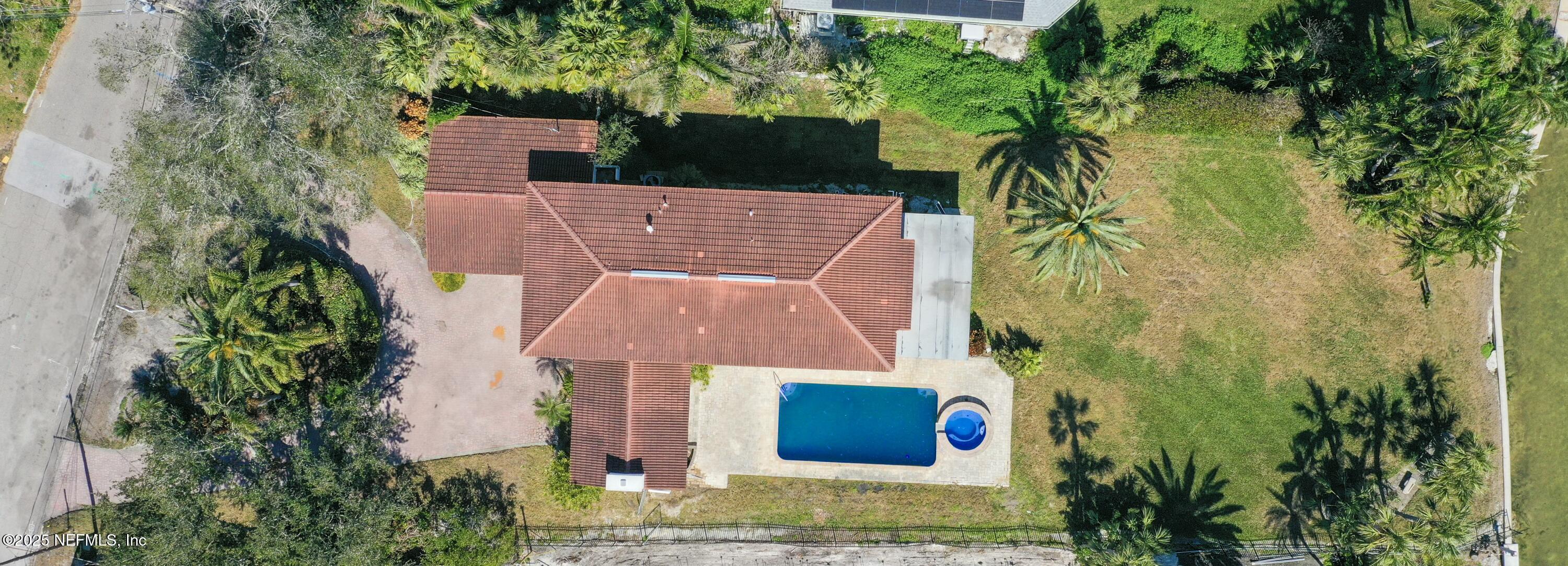 6100 BAHAMA SHORES Drive S