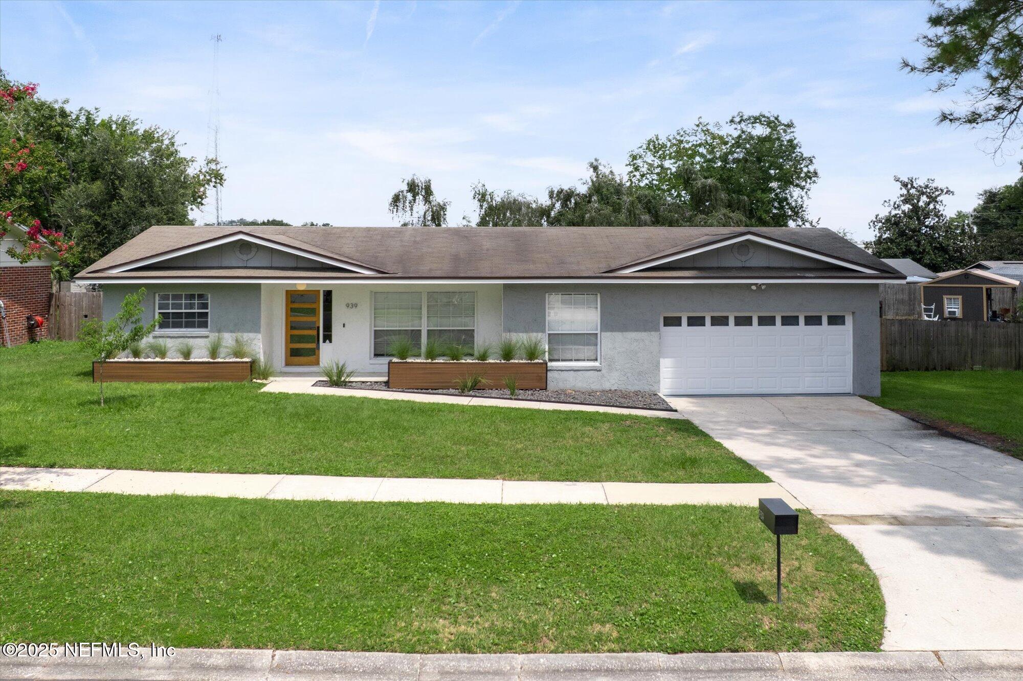 939 N GROVE PARK Drive