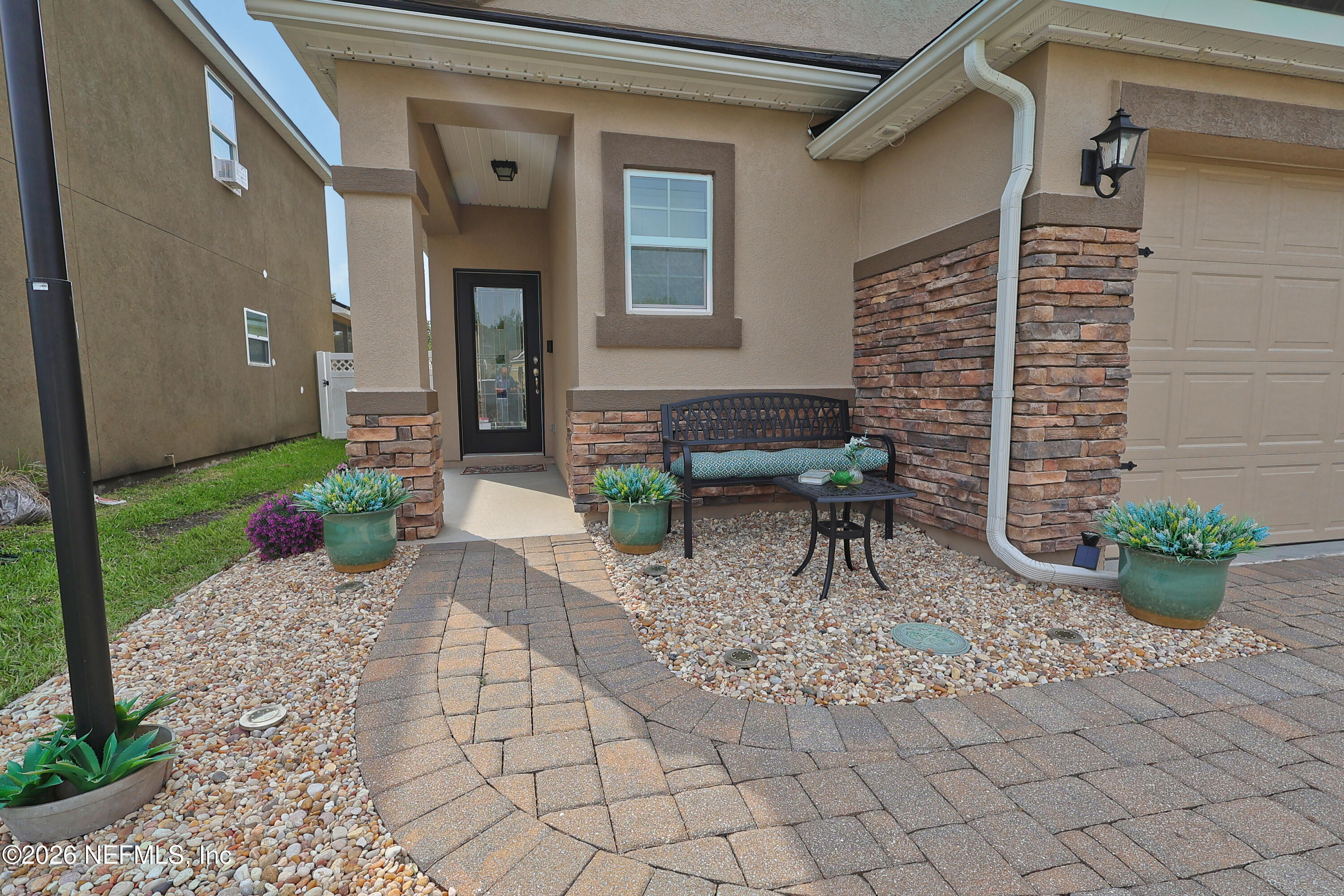 874 GLENDALE Lane