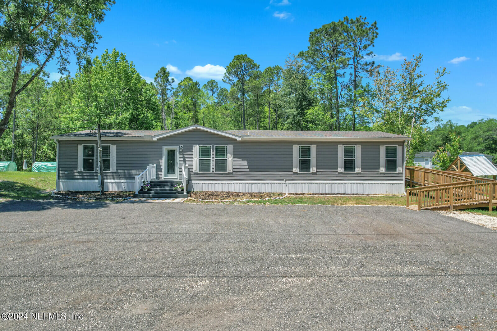 Middleburg, FL home for sale located at 3510 County Road 215, Middleburg, FL 32068
