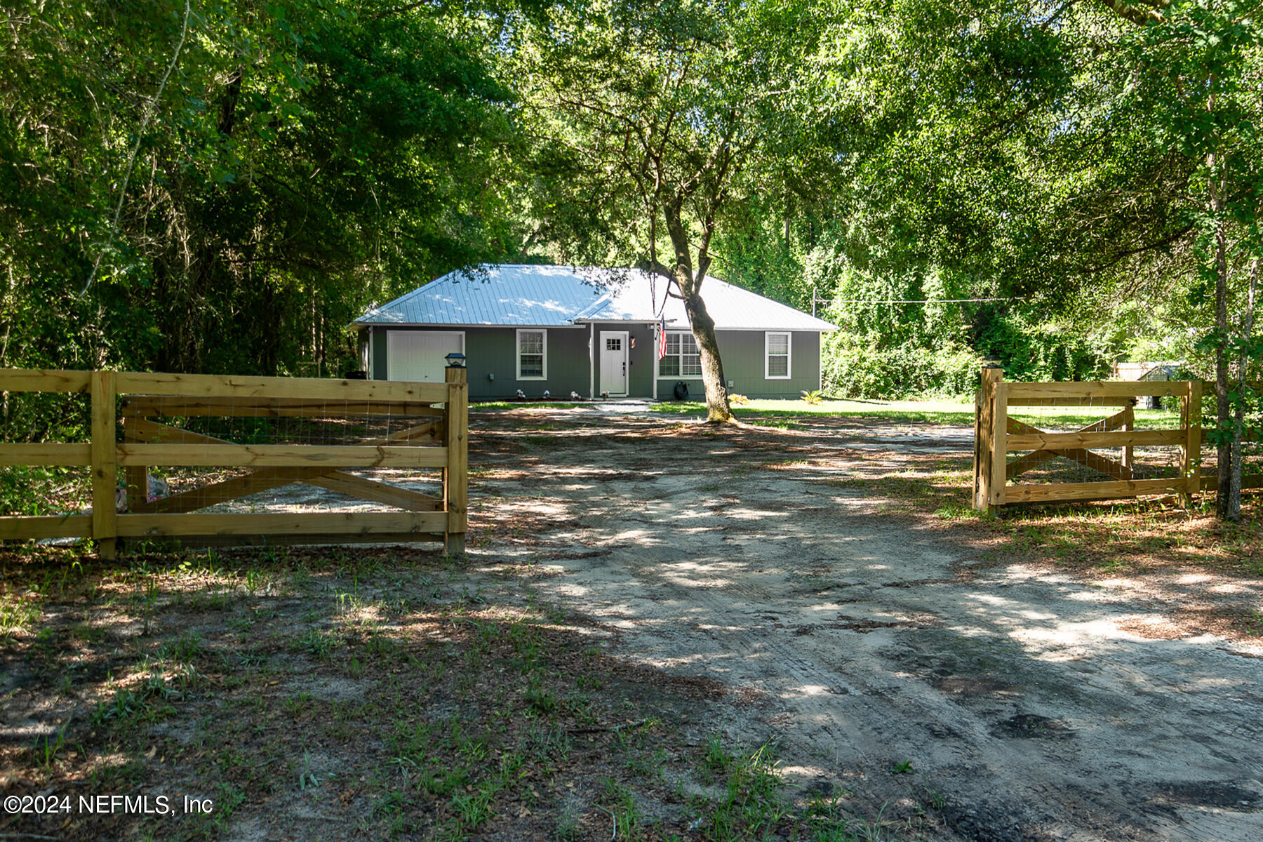 Middleburg, FL home for sale located at 4671 Rosemary Street, Middleburg, FL 32068