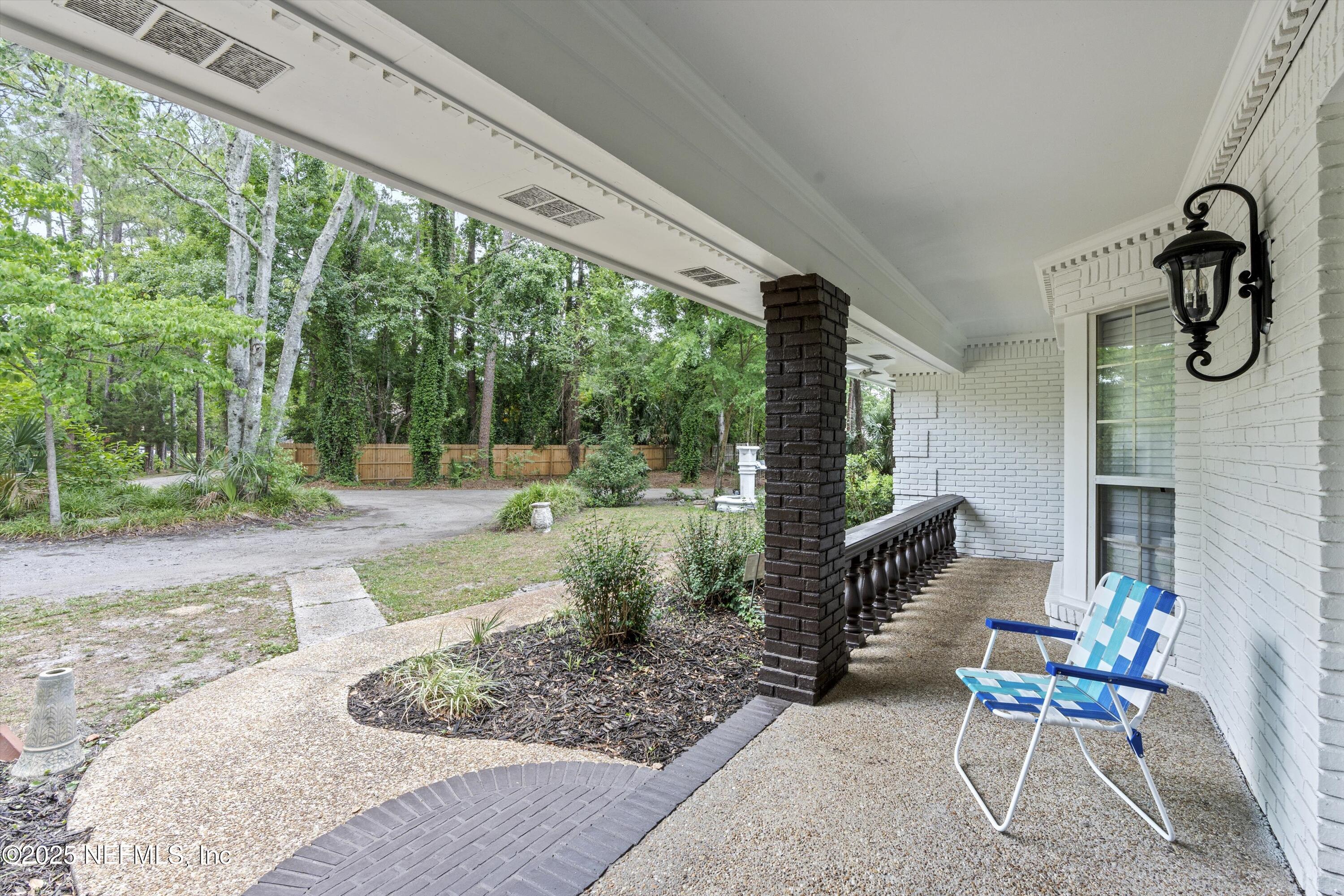 836 MANDDALAY Road