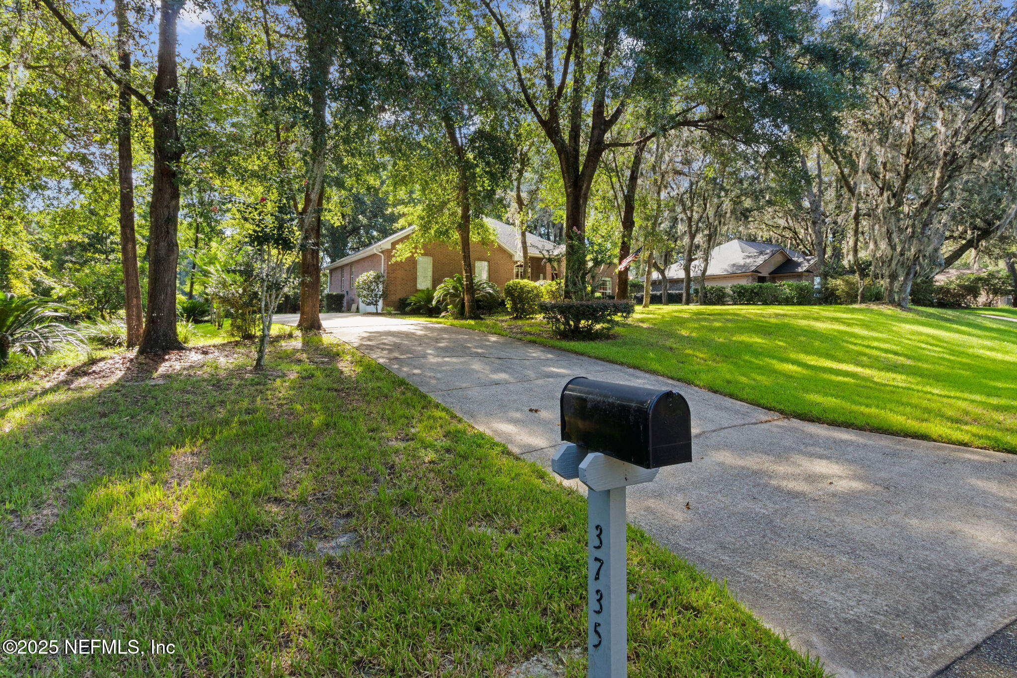 3735 CREEK HOLLOW Lane