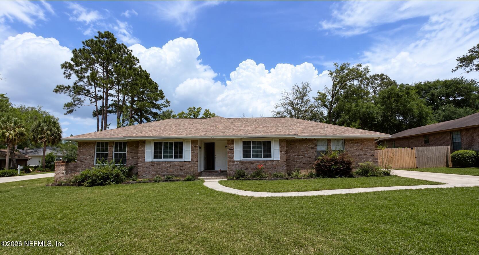 597 PEMBRIDGE Court