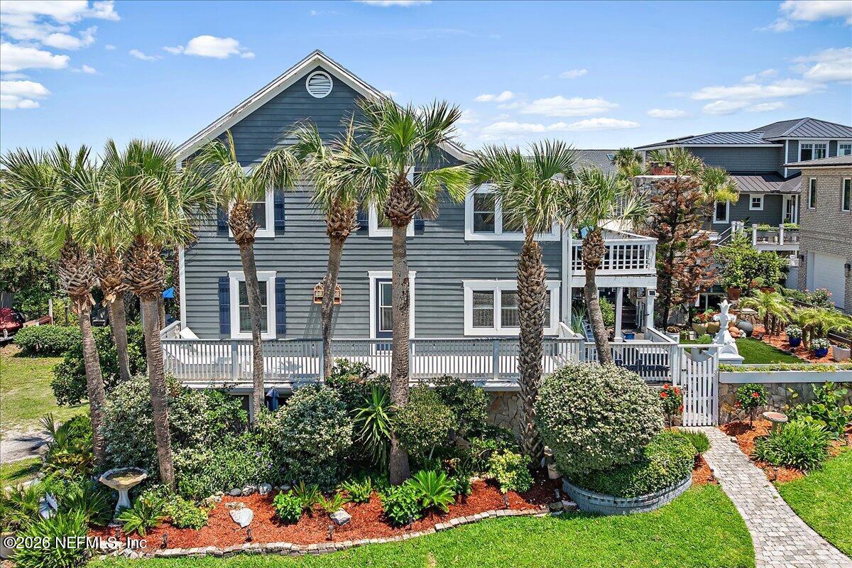 106 BAY Street