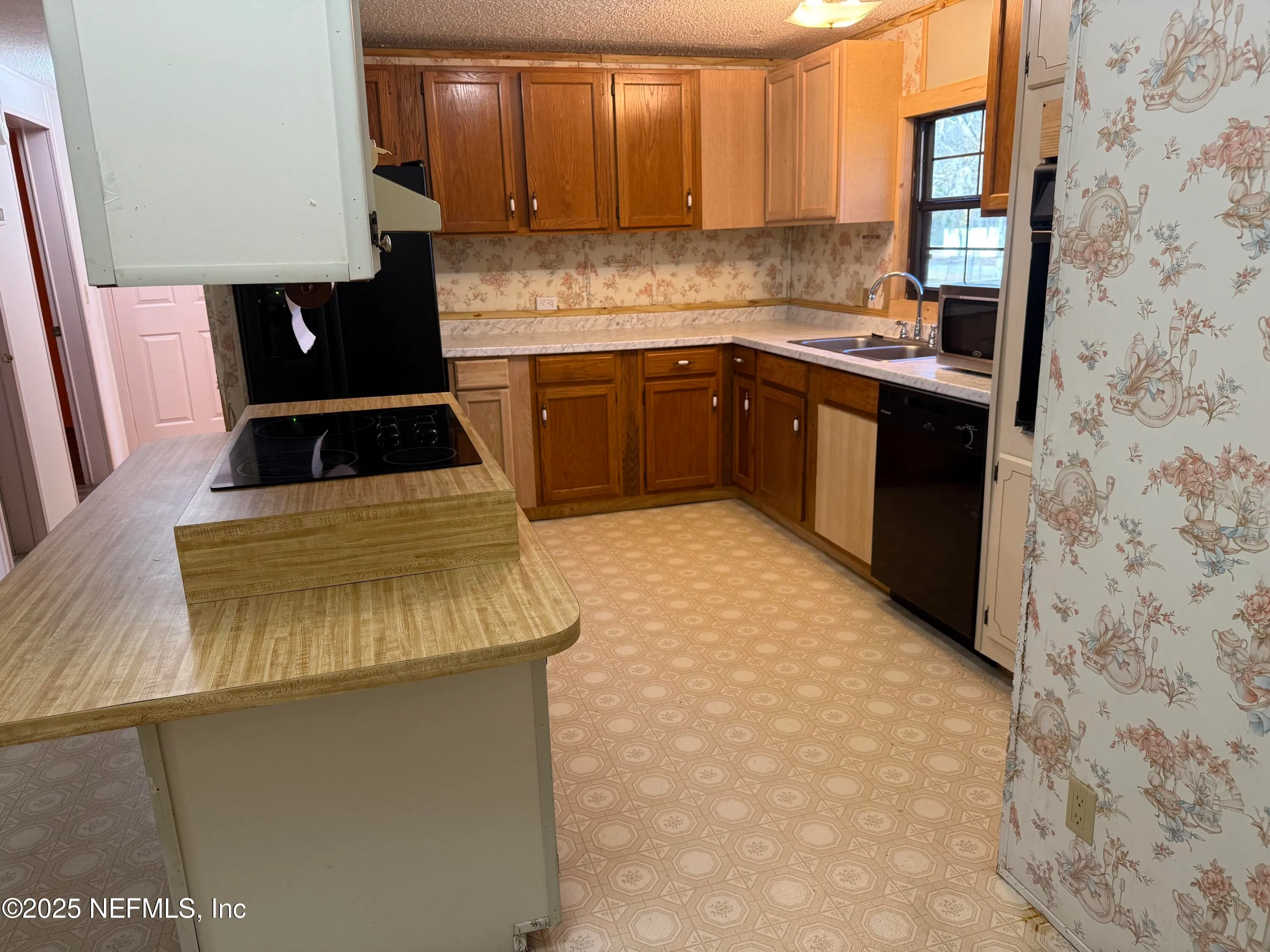 Hilliard, Florida 32046, United States, 3 Bedrooms Bedrooms, ,2 BathroomsBathrooms,Residential,Pending,10611