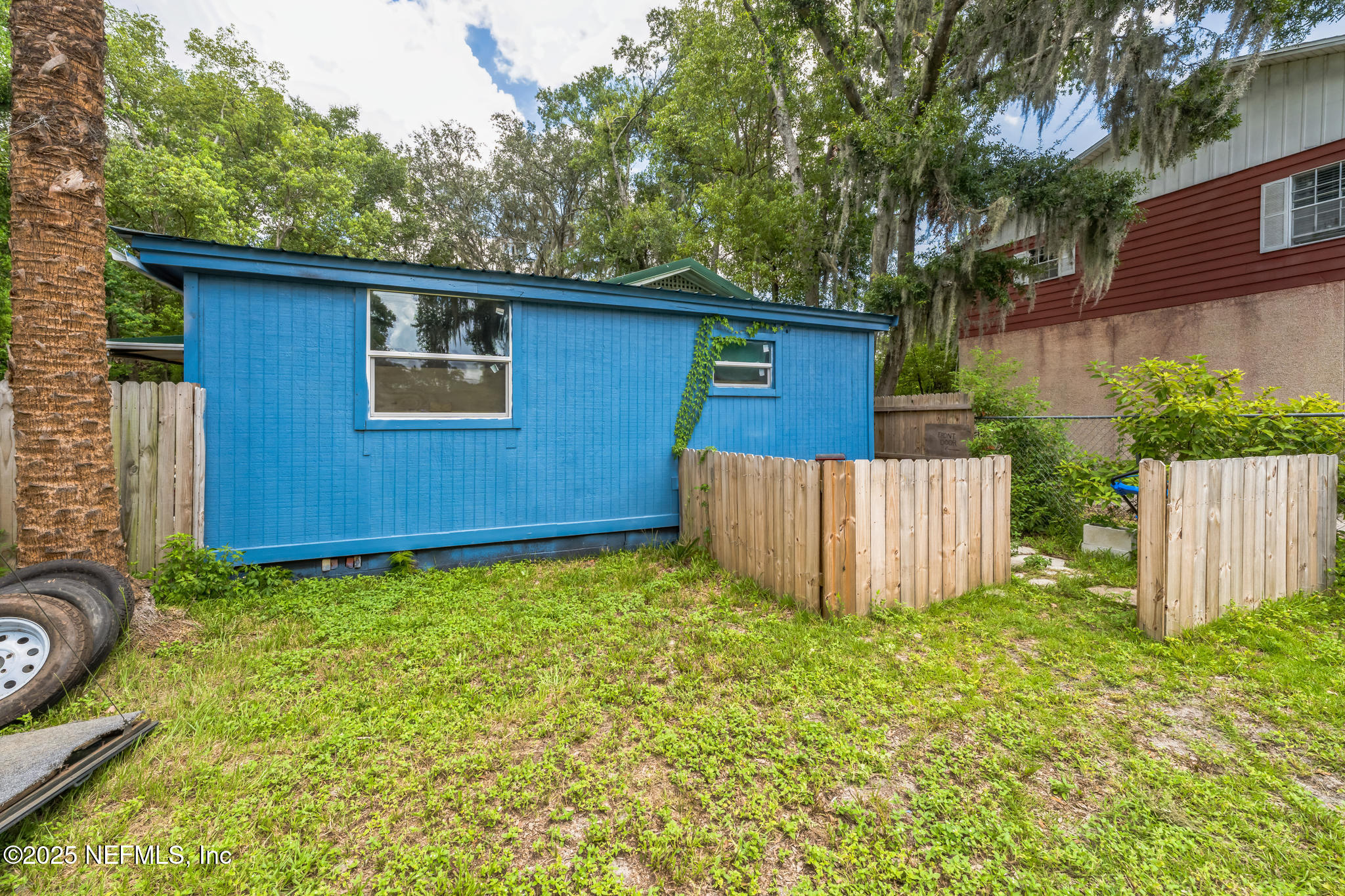 429 CRESTWOOD Street