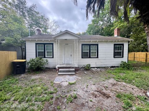 Photo of 5420 LEAMING Avenue, Jacksonville, FL 32254 (MLS # 2139342)