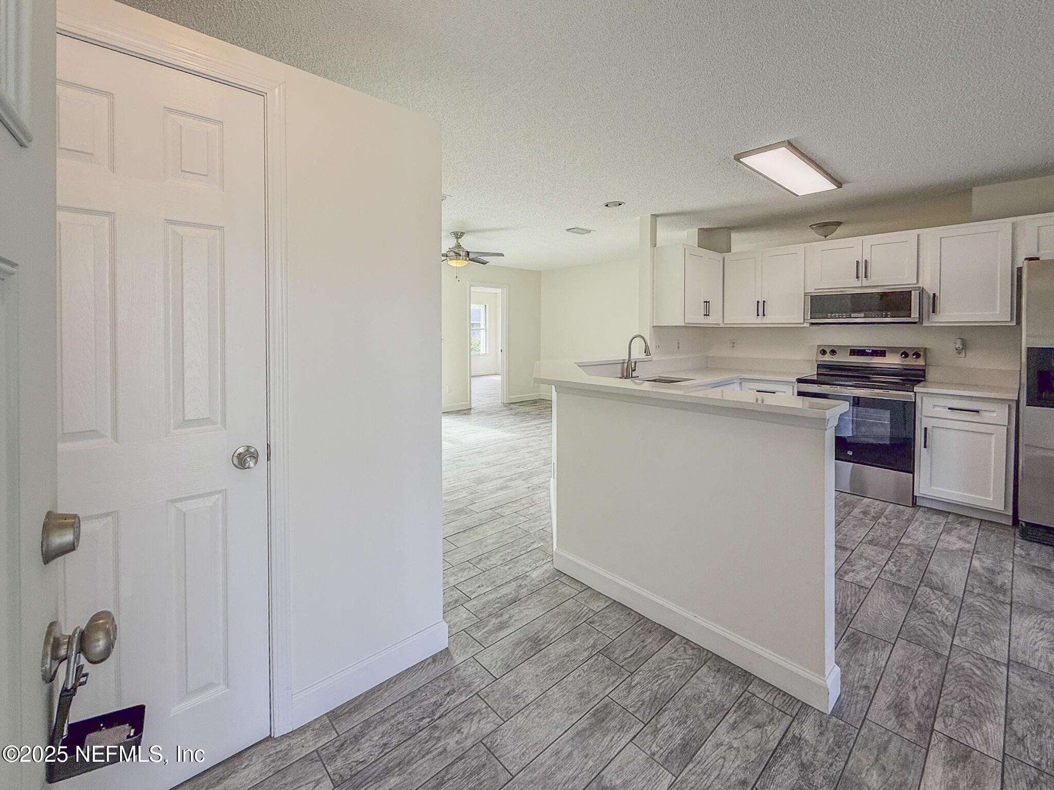 1736 ASHWOOD Circle