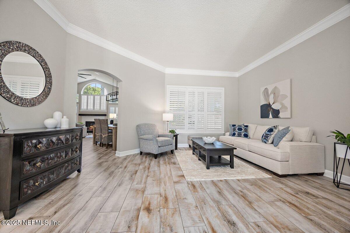 1611 NOTTINGHAM KNOLL Drive